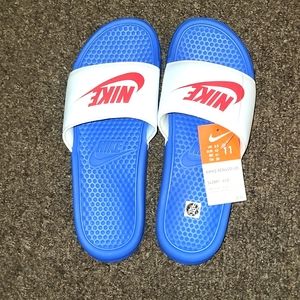 red white nike slides 